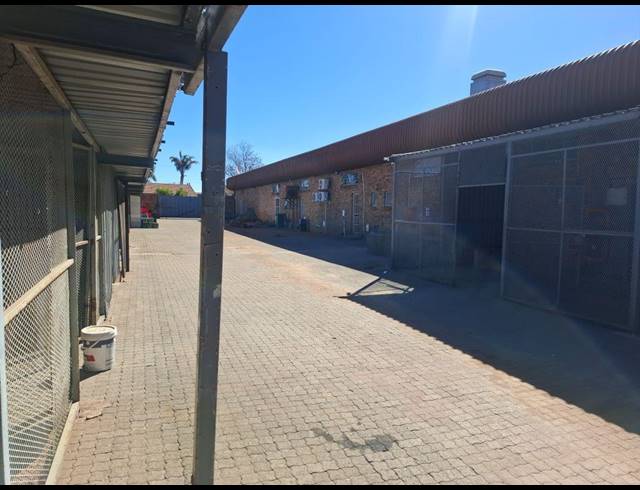 M² RETAIL FOR SALE IN HELIKON PARK
